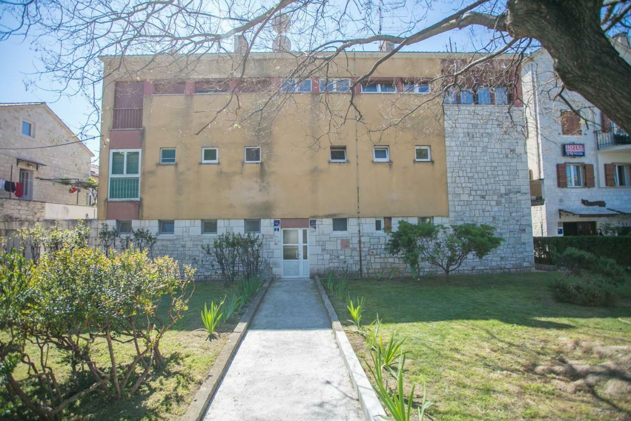 Apartamento Modern Living In The Heart Of Trogir Exterior foto